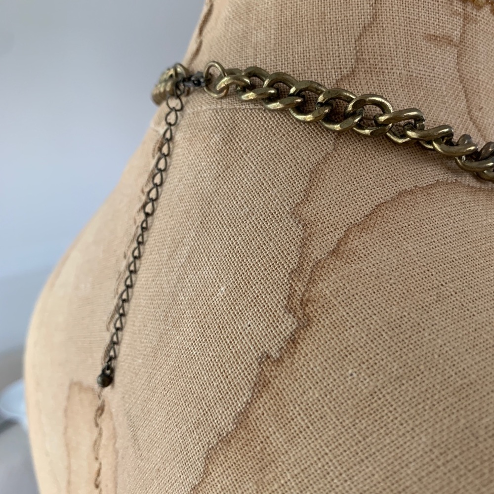 Beautiful Chain Link Crystal Statement Necklace - image 7